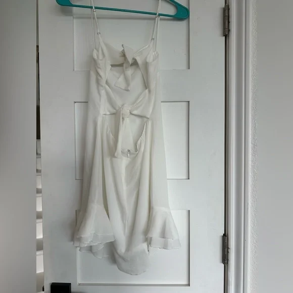 Lucy in the sky aubrey ruffle white dress - Picture 2 of 3